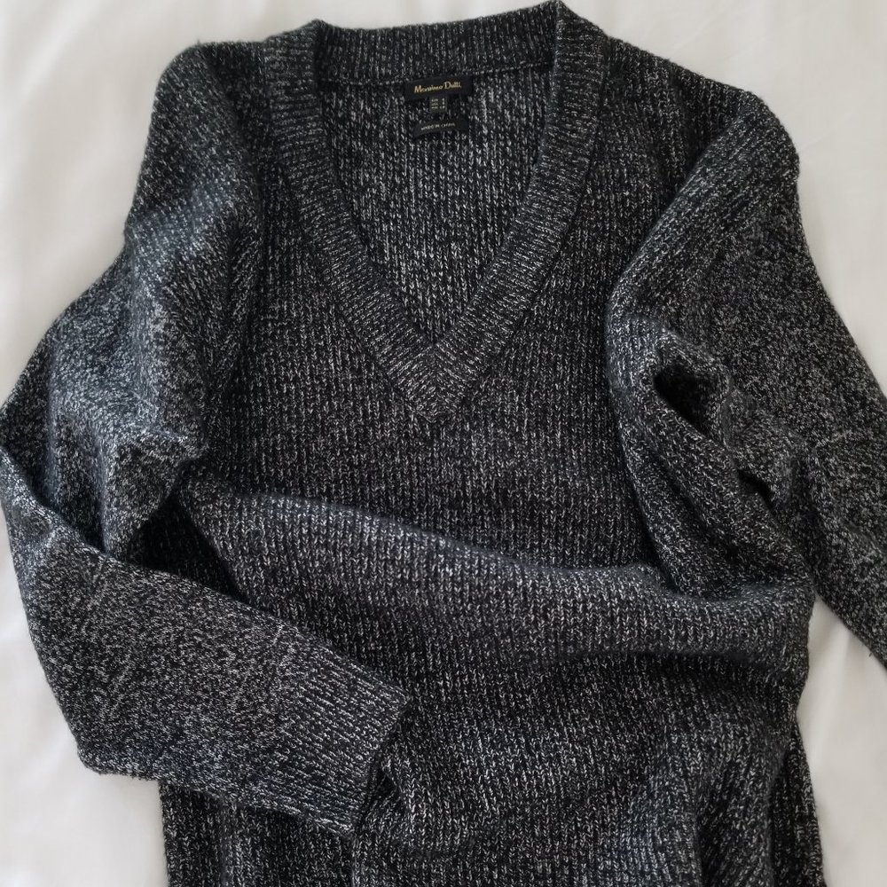 Massimo Dutti Knitted V-Neck Sweater, Size S